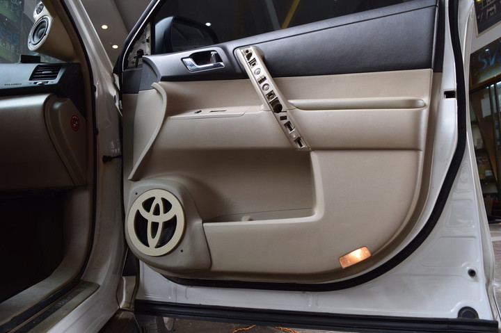車門倒模安裝效果圖