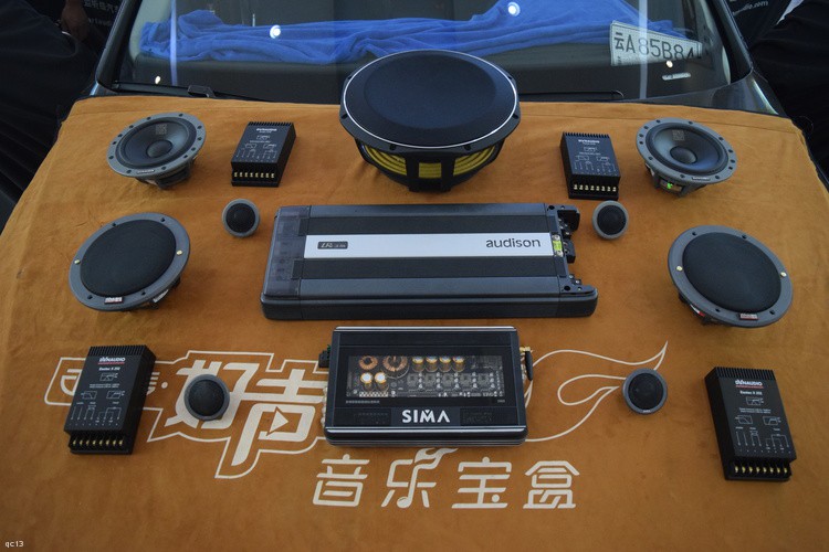 大眾蔚攬汽車音響改裝丹拿靚聲系統，昆明發燒友汽車音響改裝